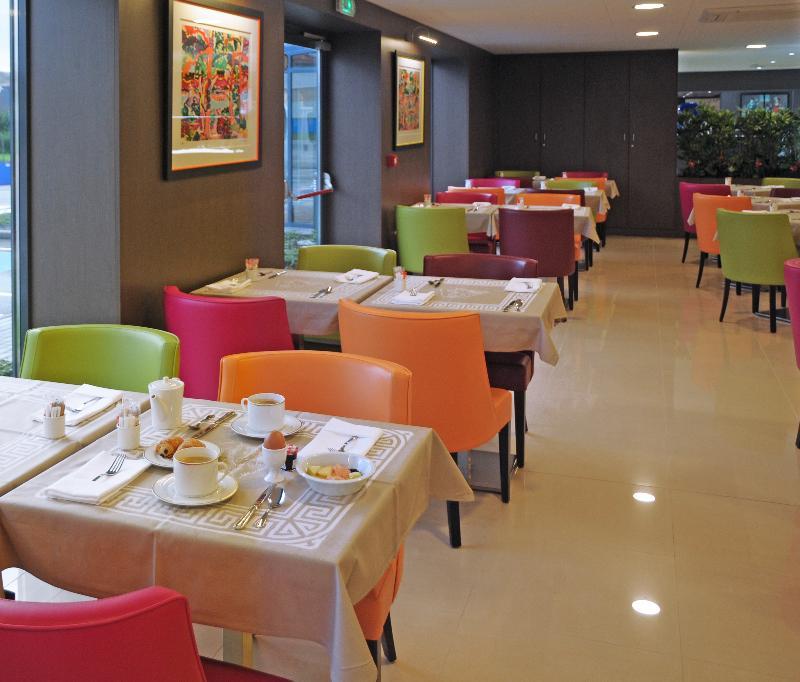 Roi Soleil Prestige Strasbourg Hotel Schiltigheim Exterior photo
